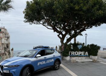 Una volante della Polizia a Tropea