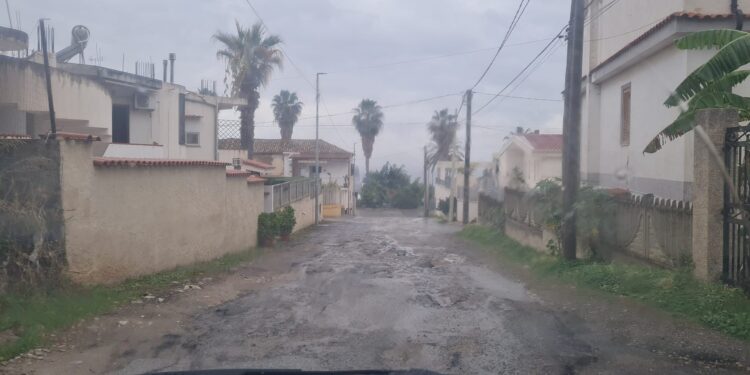 Tropea. Viabilità da incubo al rione Vulcano, lettera ai commissari: «Grave degrado. Si intervenga»