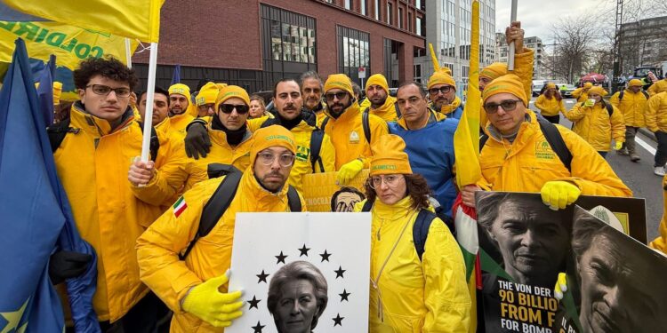 Dalla Calabria al cuore dell’Europa, la protesta di Coldiretti contro i fondi militari arriva a Bruxelles