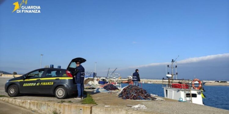 La guardia di finanza in azione a Crotone