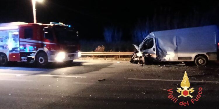 Tragico incidente stradale in Calabria: un morto e tre feriti, due sono gravi