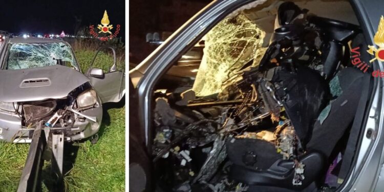 Incidente sulla statale 106 in Calabria: Toyota si schianta contro il guardrail, feriti due coniugi