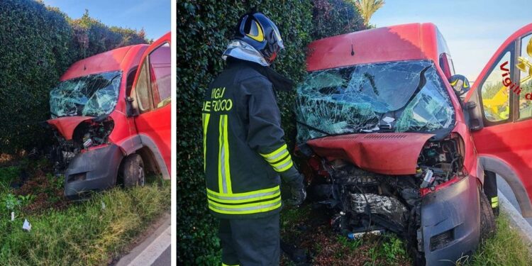 Scontro frontale tra un autofurgone e un’auto nel Vibonese: interviene l’elisoccorso