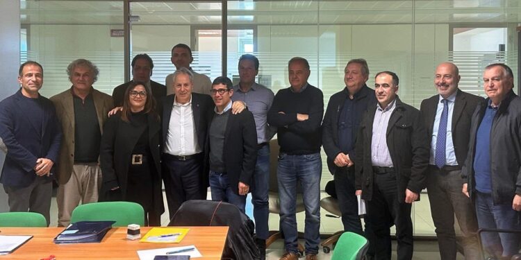 Patrimonio marino calabrese: firmata in Regione la convenzione per la gestione dei campi ormeggio