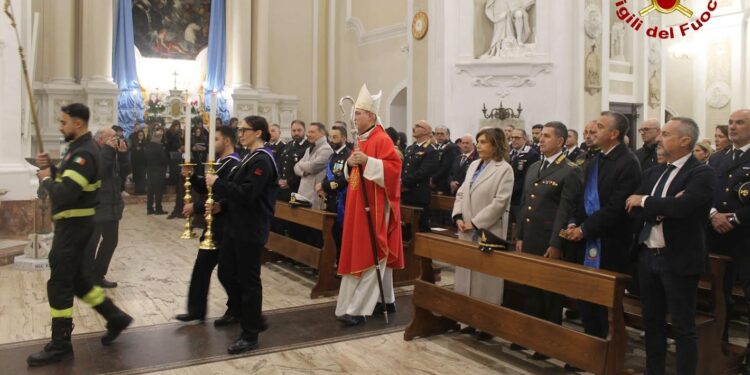 Vibo. Vigili del Fuoco e Marina Militare insieme per Santa Barbara: celebrazione di valori comuni