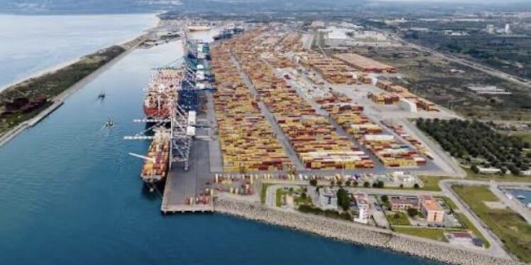 Porti calabresi, la Fit Cisl elogia la riduzione delle tasse di ancoraggio: «Favorirà lo sviluppo»