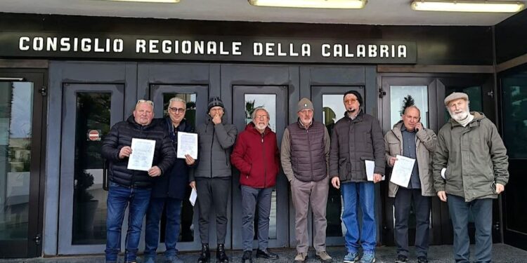 Deposito della proposta di legge sugli ospedali delle aree montane nel Consiglio regionale della Calabria