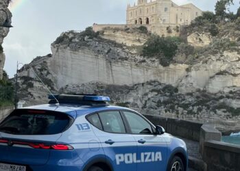 Tropea. Coltello in auto: il questore stringe la rete, scattano i fogli di via