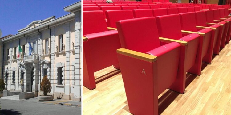 Il Municipio di Palmi e le sedute del Cineteatro Manfroce