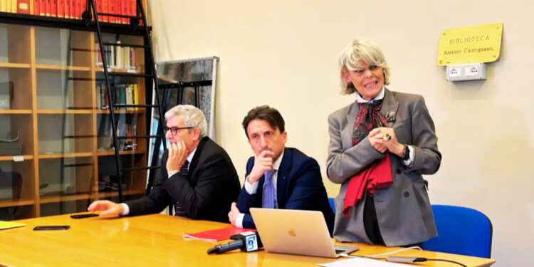 La presentazione dell'iniziativa in Calabria alla presenza di De Salazar, Greco e Da Vinci