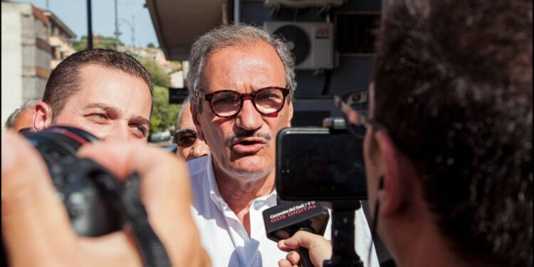 Il sindaco di Vibo Valentia Enzo Romeo
