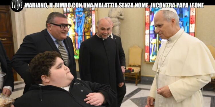 L'incontro tra Mariano, il bambino calabrese affetto da una grave patologia, e Papa Leone