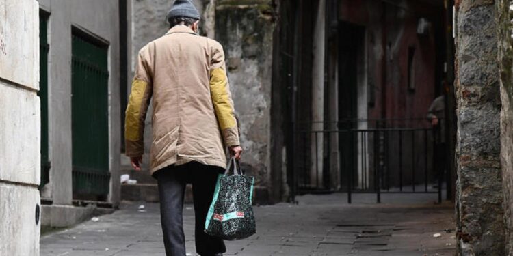Osservatorio nuove povertà, in Calabria il reddito Isee 2025 più basso d’Italia