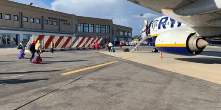 L'aeroporto di Crotone