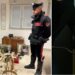 I carabinieri mostrano la refurtiva recuperata a Cirò Marina, in Calabria