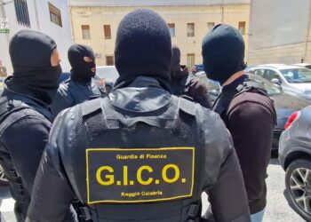 Sequestrate armi da guerra ai clan del Reggino