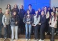 Foto ricordo per gli studenti vibonesi insieme a Giuseppe Fiamingo