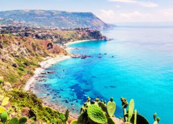 Il mare di Capo Vaticano, in Calabria
