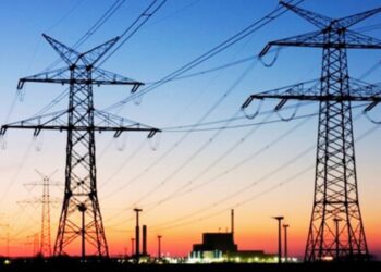 I tralicci dell'alta tensione facenti parte di un elettrodotto