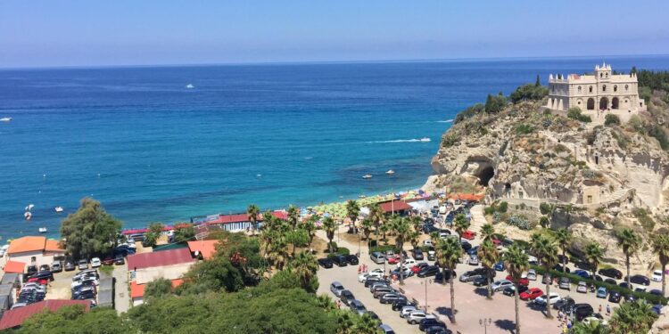 Un suggestivo scorcio panoramico di Tropea
