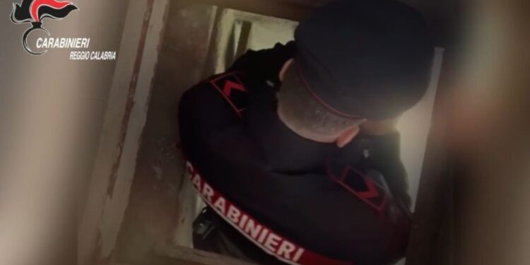 Il bunker scoperto dai carabinieri nella Piana di Gioia Tauro