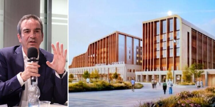 Il presidente della Regione Calabria, Roberto Occhiuto, e il render del nuovo ospedale di Cosenza