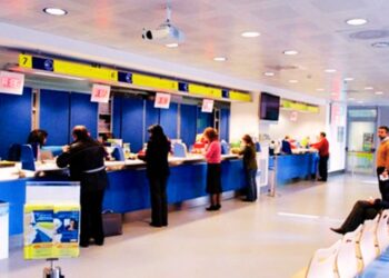 Un ufficio postale, Poste italiane