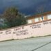 Le scritte contro Israele apparse su un muro di una chiesa a Lamezia, in Calabria