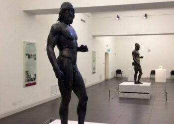 I Bronzi di Riace esposti al Museo archeologico nazionale di Reggio Calabria