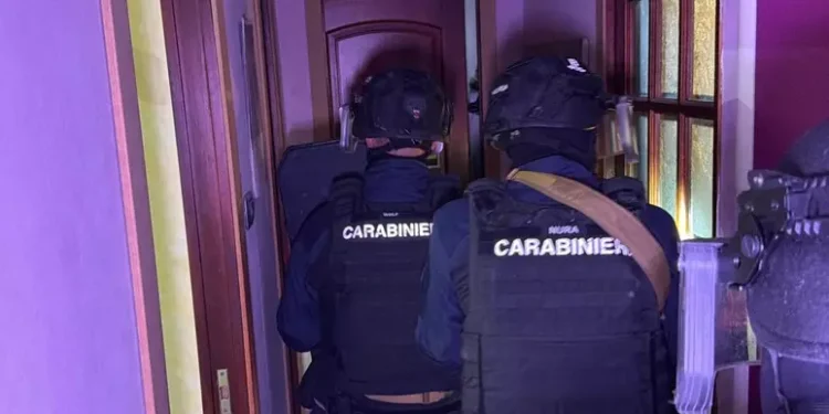 carabinieri foto Ansa