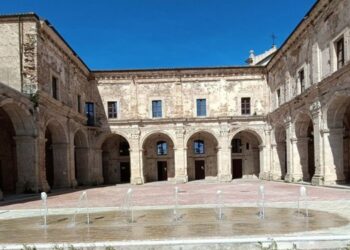 Il chiostro dell'ex Collegio dei Gesuiti, sede distaccata del Conservatorio “Torrefranca”