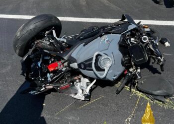 La moto coinvolta nell'incidente sulla Statale 106
