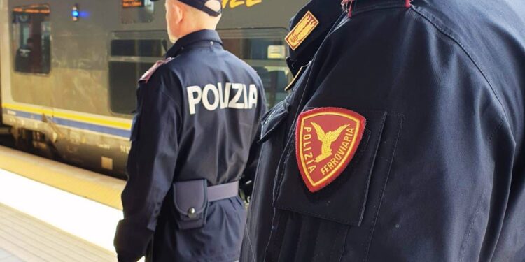 Gli agenti della Polizia ferroviaria
