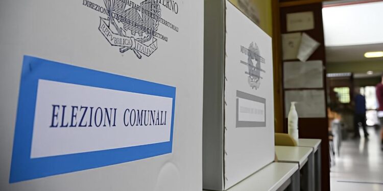 Comunali in Calabria: oggi si aprono le urne in 79 Comuni. Occhi puntati su Reggio e Crotone