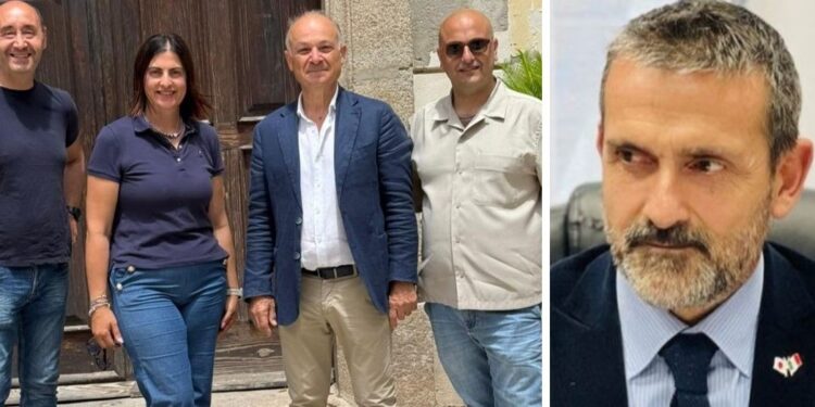 I consiglieri di opposizione del gruppo "Insieme per Tropea" e il sindaco Giovanni Macrì