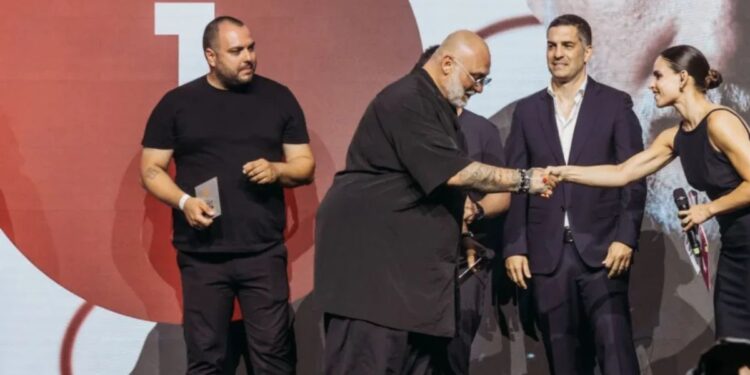 Roberto Davanzo, il primo da sinistra, ha raggiunto il secondo posto al The Best Pizza 2026