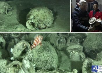 Le anfore scoperte a largo della Calabria nel Mar Ionio