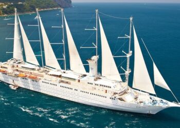 Il gigante a vela "Wind Surf"