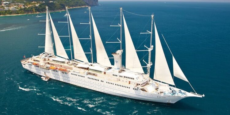 Il gigante a vela "Wind Surf"