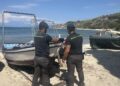 Il sequestro delle barche a Briatico ad opera della Guardia di finanza di Vibo Valentia
