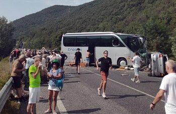 Il luogo del gravissimo incidente al confine tra Lazio e Umbria (Foto Ansa)