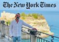 Il sindaco di Tropea, Giovanni Macrì, e il logo del New York Times