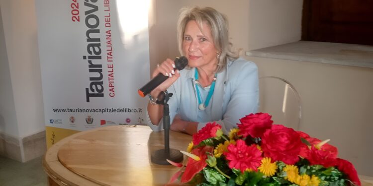 In-foto-la-scrittrice-e-poetessa-antonella-daffinoti