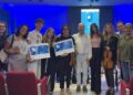I referenti della Dante di Tropea e gli studenti e i docenti del liceo Capialbi di Vibo Valentia