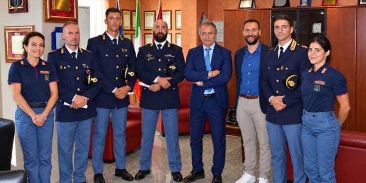 Gli agenti della Polizia premiati dal questore di Vibo Valentia, Rodolfo Ruperti