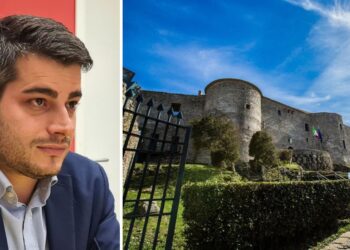 Riccardo Tucci, deputato del Movimento 5 Stelle, e il Castello Normanno Svevo di Vibo Valentia