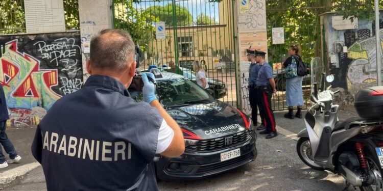 La scuola dove è avvenuta l'aggressione a Roma