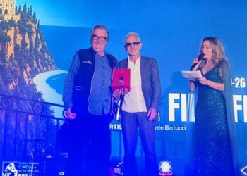 Il regista Neri Parenti premiato al Tropea Film Festival