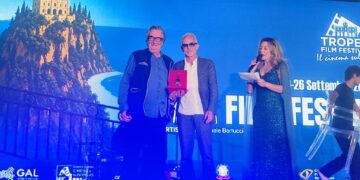 Il regista Neri Parenti premiato al Tropea Film Festival