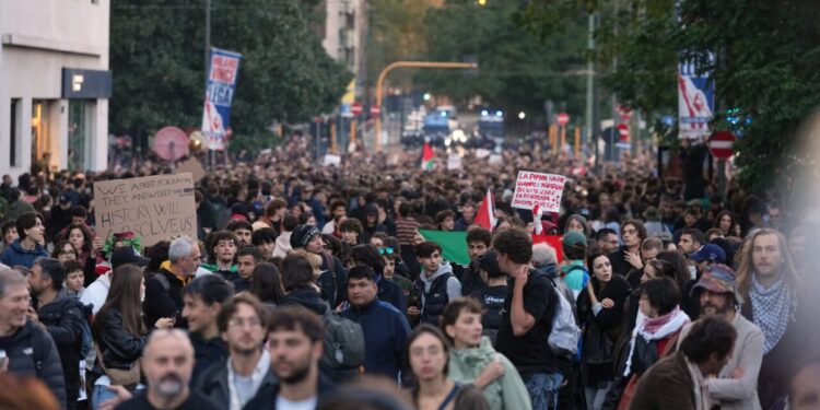 Manifestazione 24 ottobre LaPresse